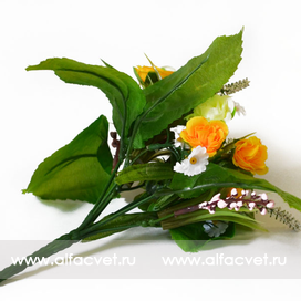 искусственные цветы букет роз с добавкой кашка цвета оранжевый с белым 16
